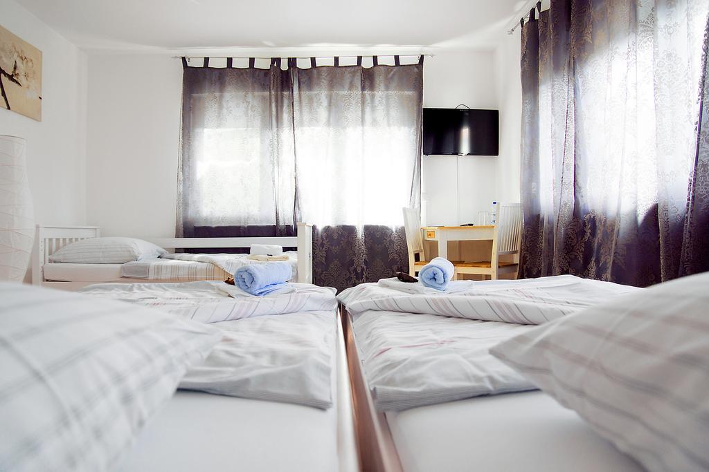 Hostel Villa Viva ブレゲンツ エクステリア 写真