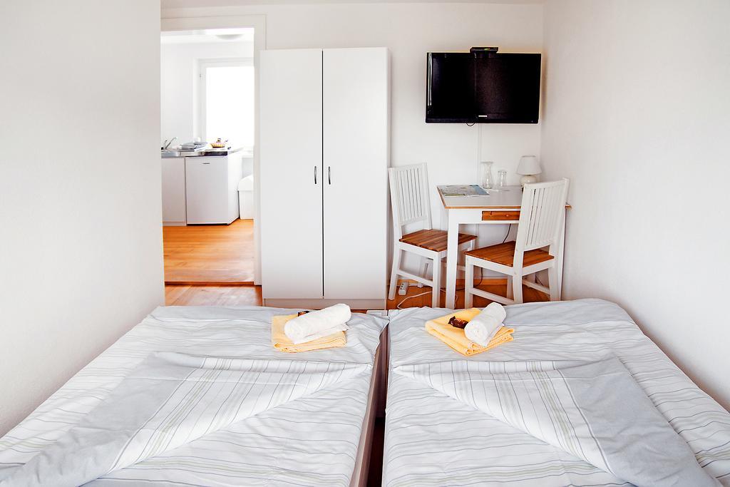 Hostel Villa Viva ブレゲンツ エクステリア 写真