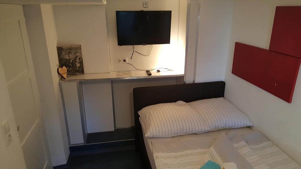 Hostel Villa Viva ブレゲンツ エクステリア 写真